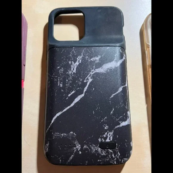 Bundle of iPhone 12 Pro Cases - Picture 6 of 10